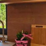 Гостьовий будинок Maella Garden *